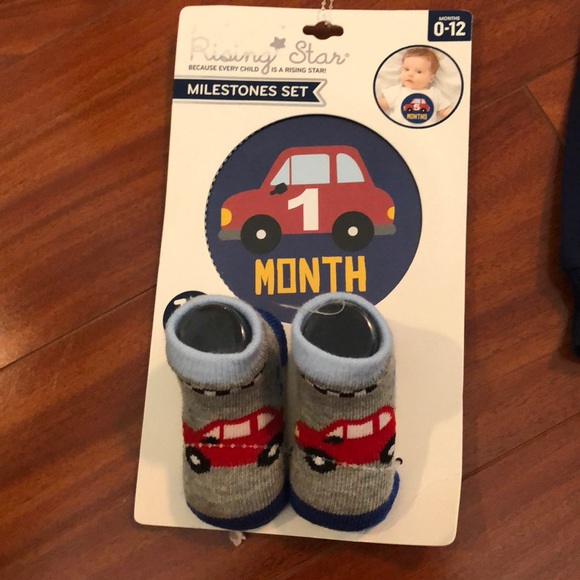 Two sweater outfits and milestone set - Picture 7 of 7